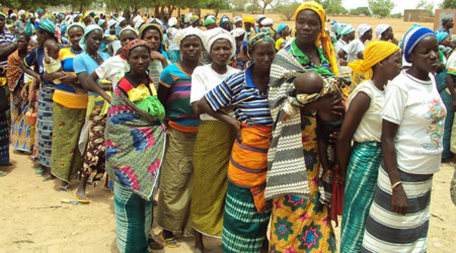 burkina faso women        
        <figure class=