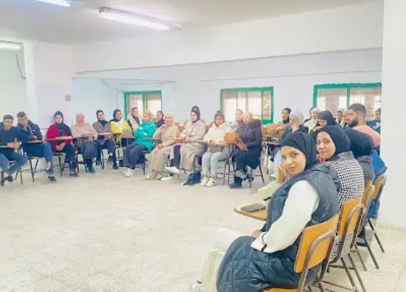 Young Palestinians Sit Down to Discuss the Upcoming Elections