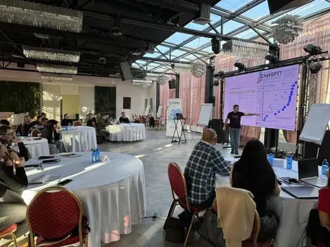 Participants of the School of Political Dialogue and Policy Making discuss artificial intelligence.