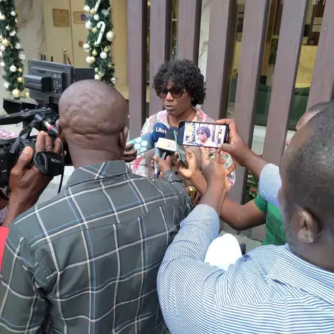 An MGC candidate from the Agou electoral district puts her skills into practice during a press conference on the training organized by NDI with national news channels.